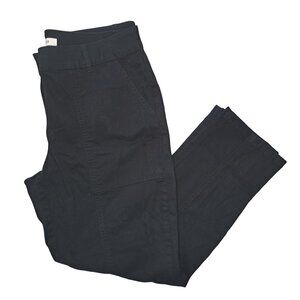 White House Black Market Black Cropped Pants Crops Size 6